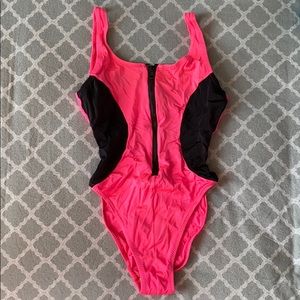 🌿 Pink Black Bathing Suit